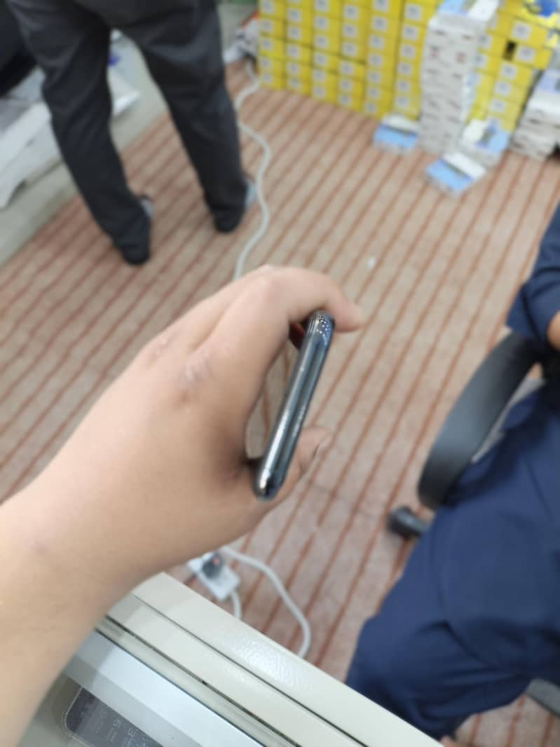 Apple iPhone 11 Pro 3