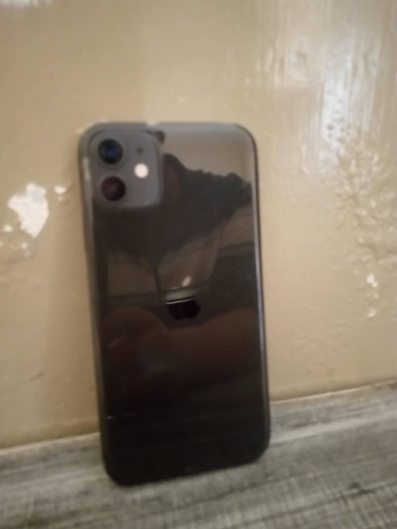 Apple iPhone 11 Mint Condition 2