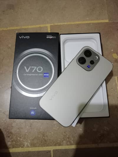 Vivo V70 5G 256gb active not used