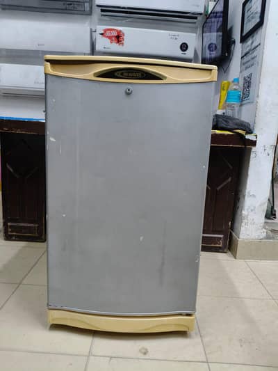 waves Room size Refrigerator For sale Mint Condition