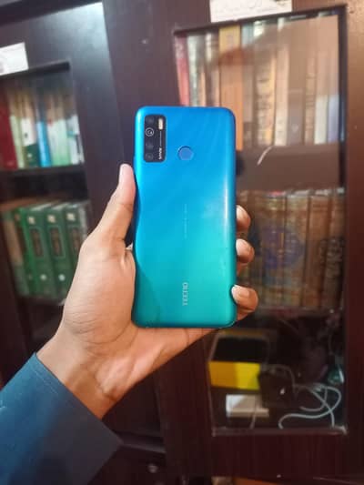 Tecno Spark 5 Pro all ok pta approved 4/64. GB