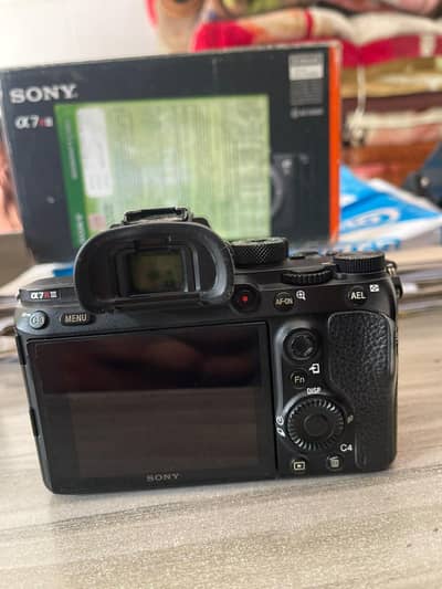 SONY A7RIII BODY WITH BOX