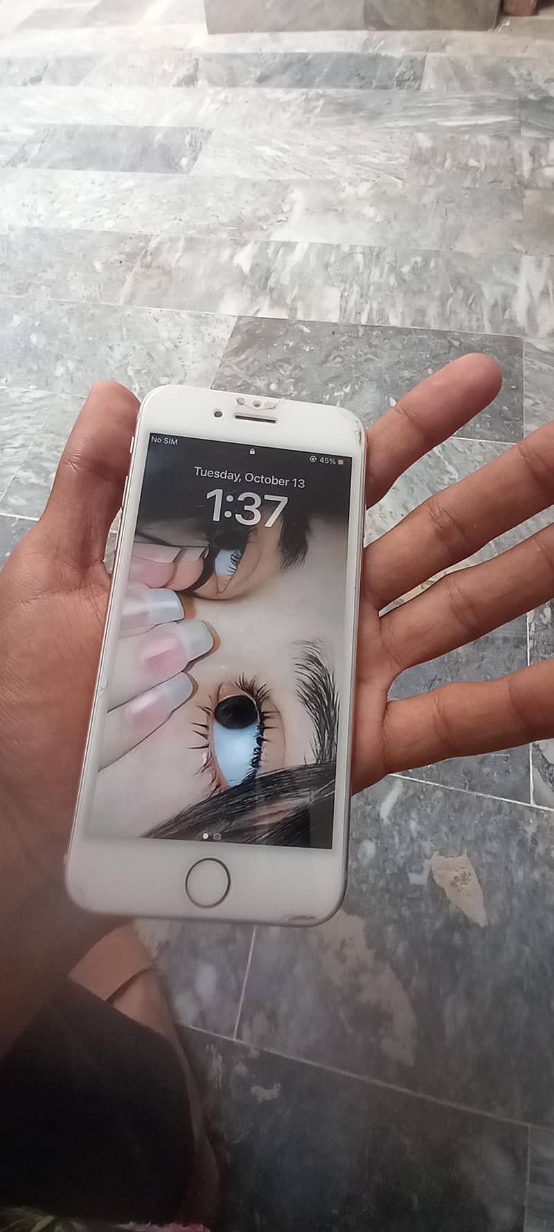 Apple iPhone 8 4