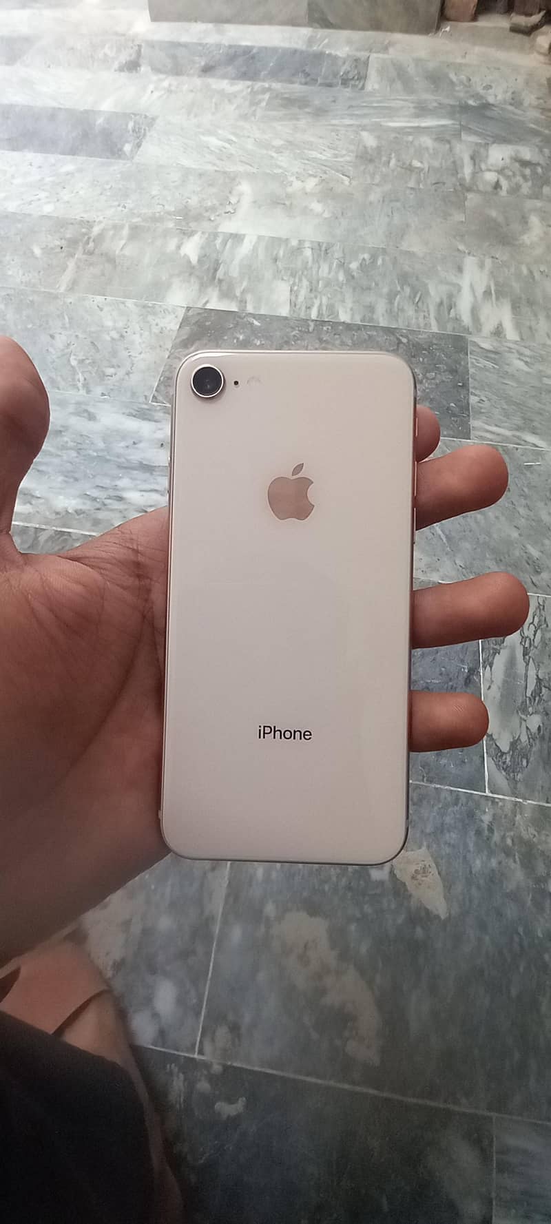 Apple iPhone 8 5