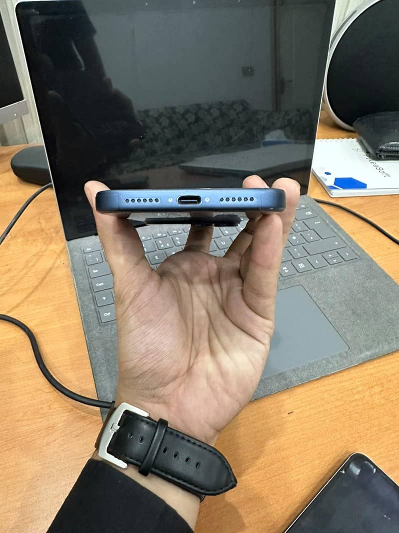 Apple iPhone 17 Pro Max 1