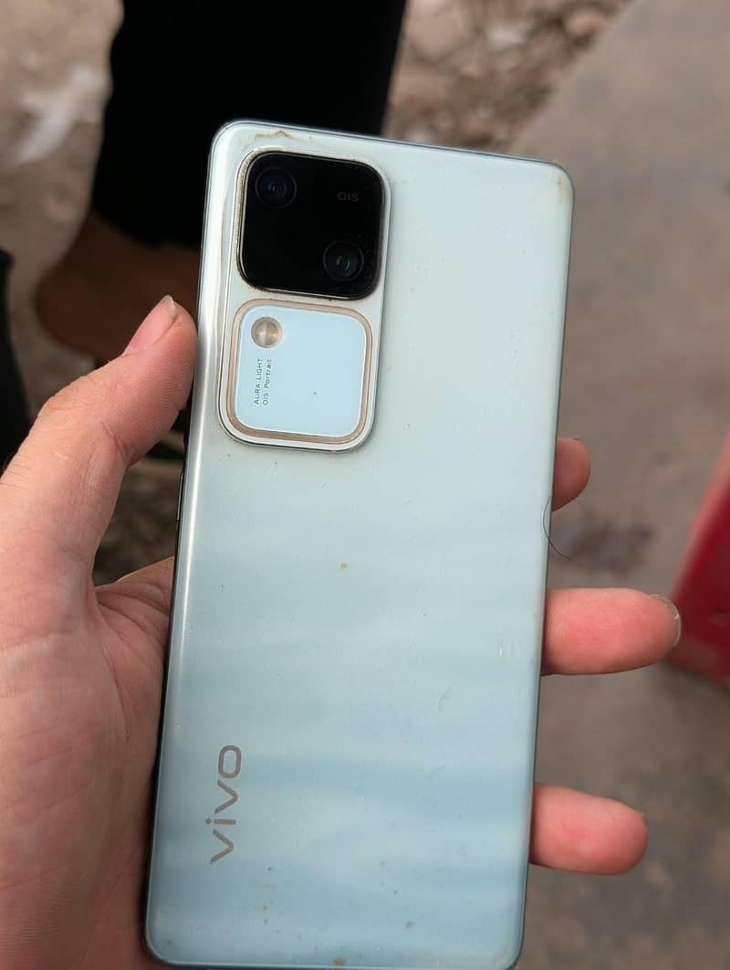 Vivo V30 0