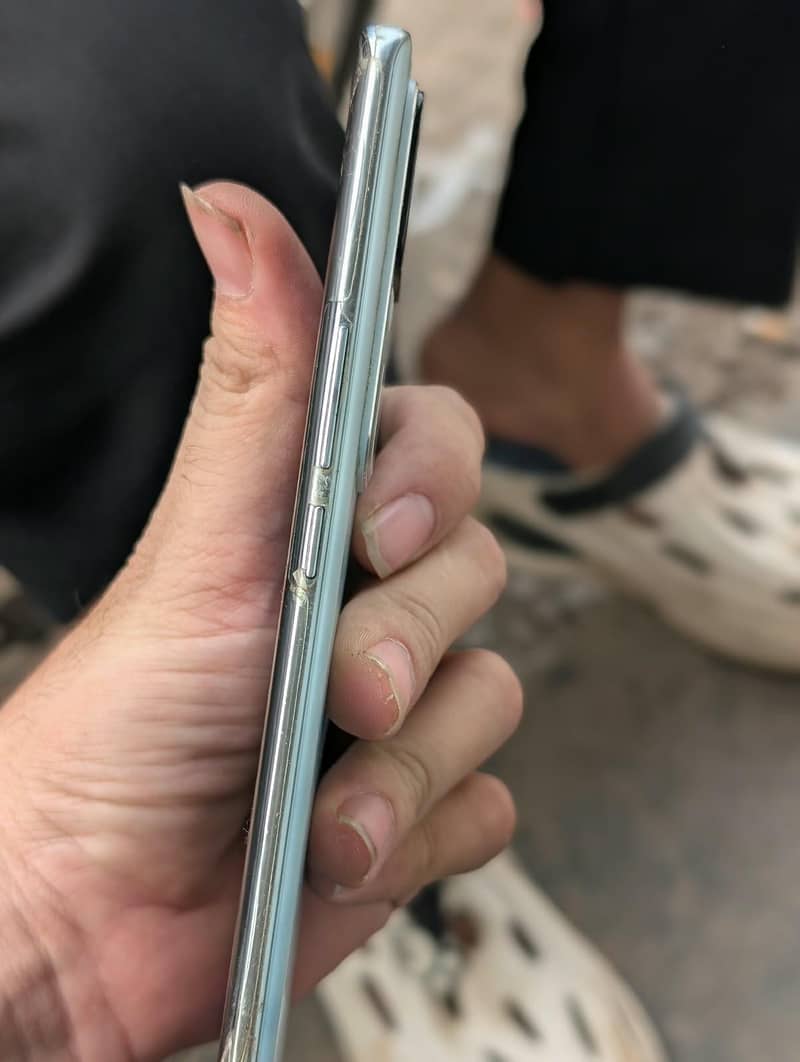 Vivo V30 2