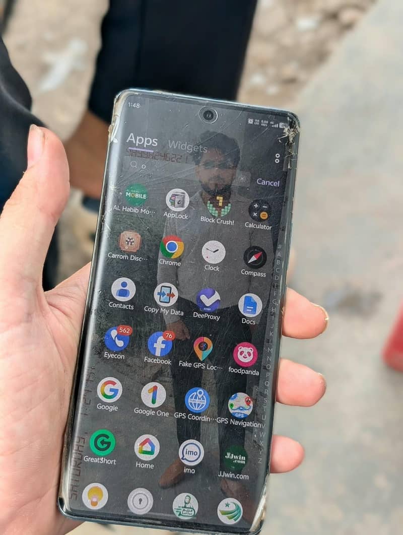 Vivo V30 3