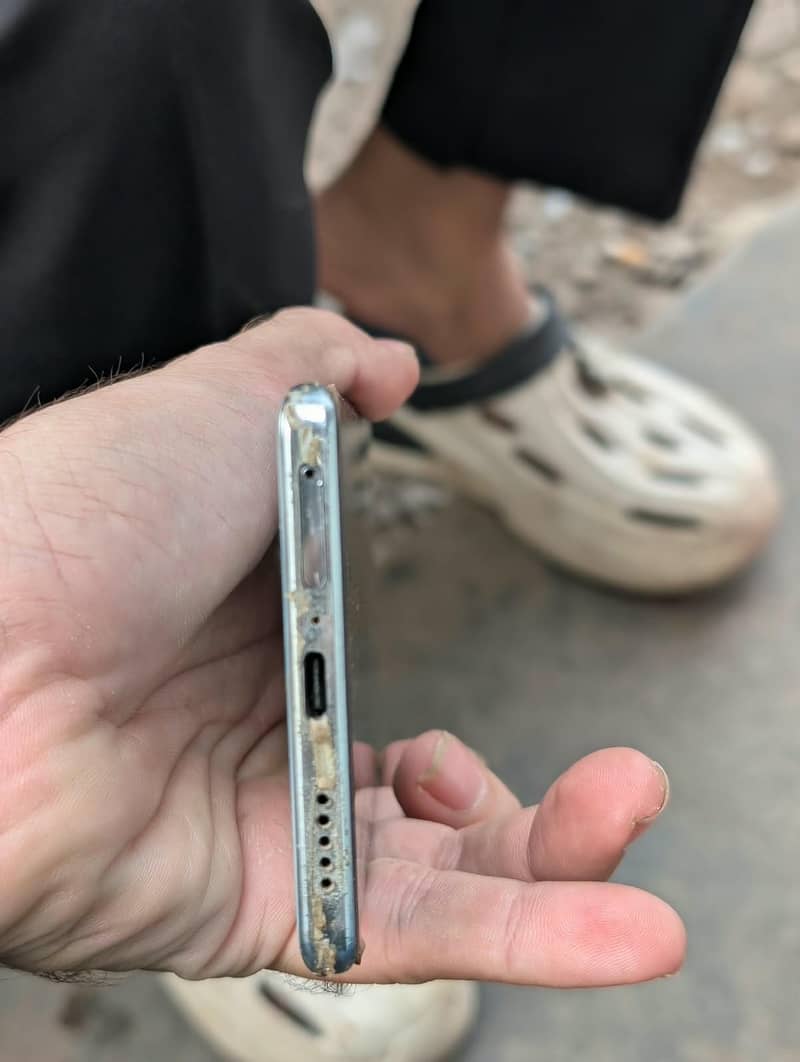Vivo V30 5