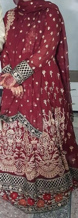 Maxi Maroon 0