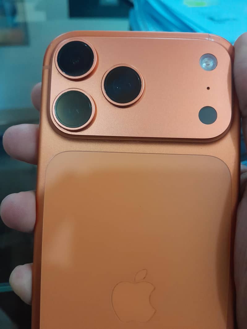 Apple iPhone 17 Pro Max JV 1
