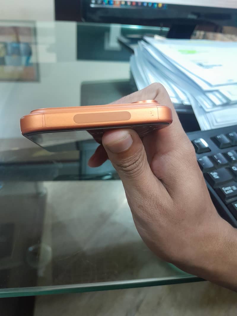 Apple iPhone 17 Pro Max JV 5