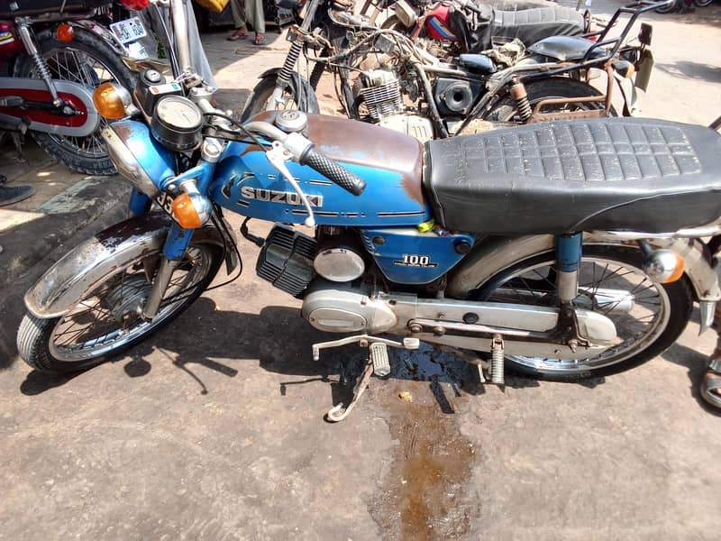 Suzuki 100 2