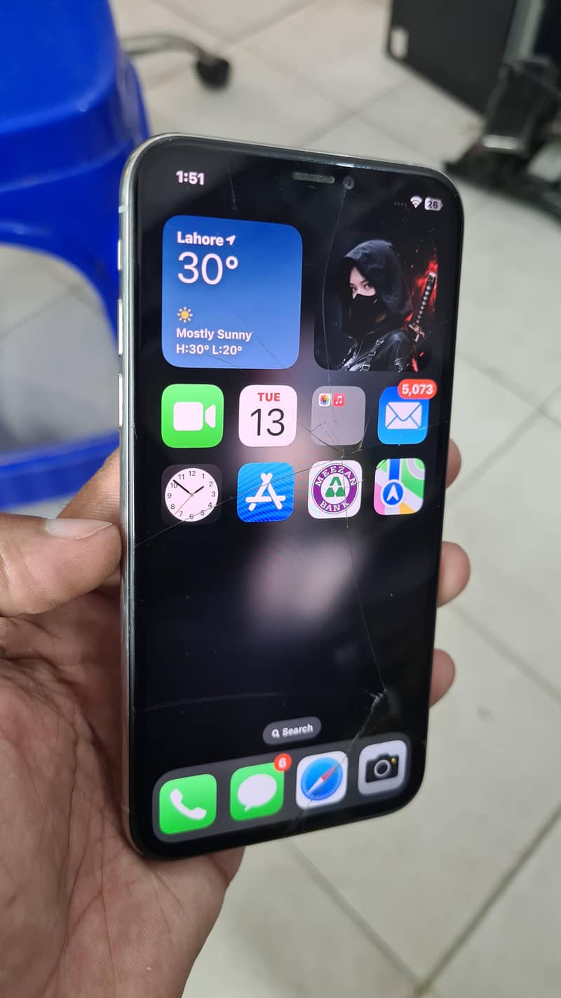 Apple iPhone XS sim working 0