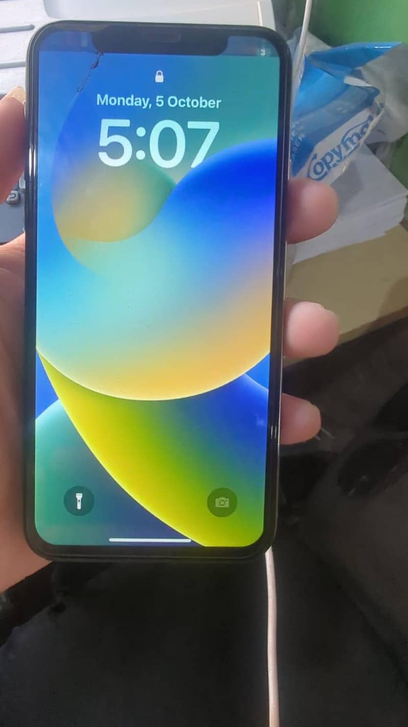 Apple iPhone X 3