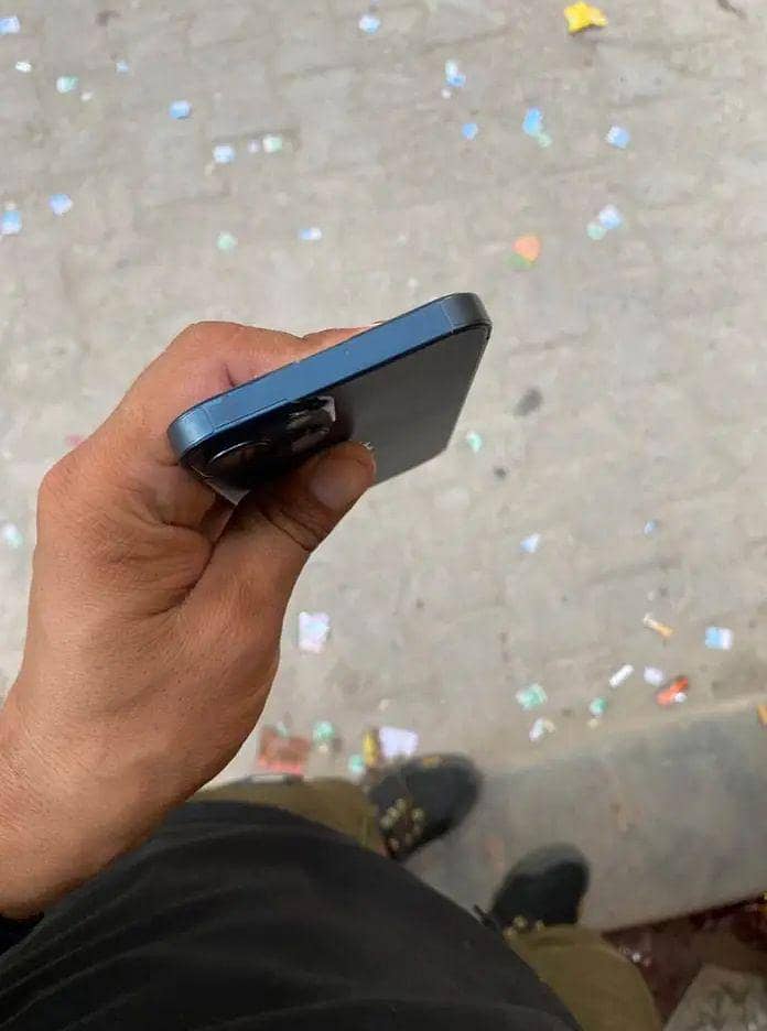 Apple iPhone 13 1