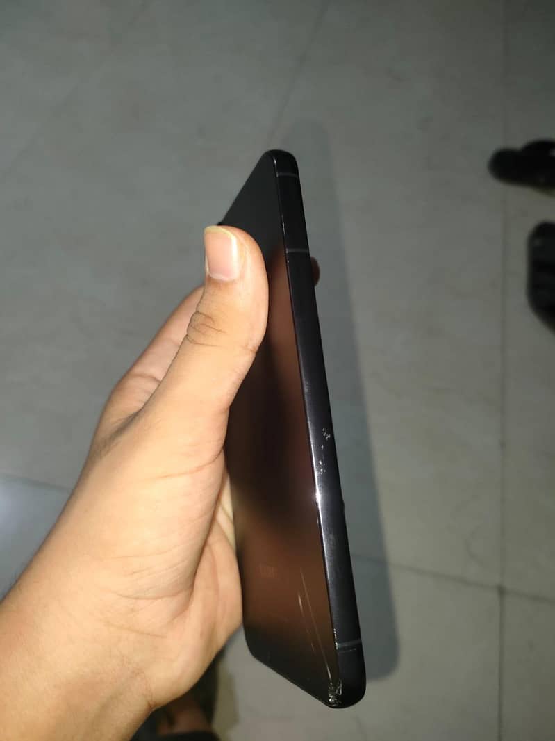 Samsung Mobile S22 Plus 4