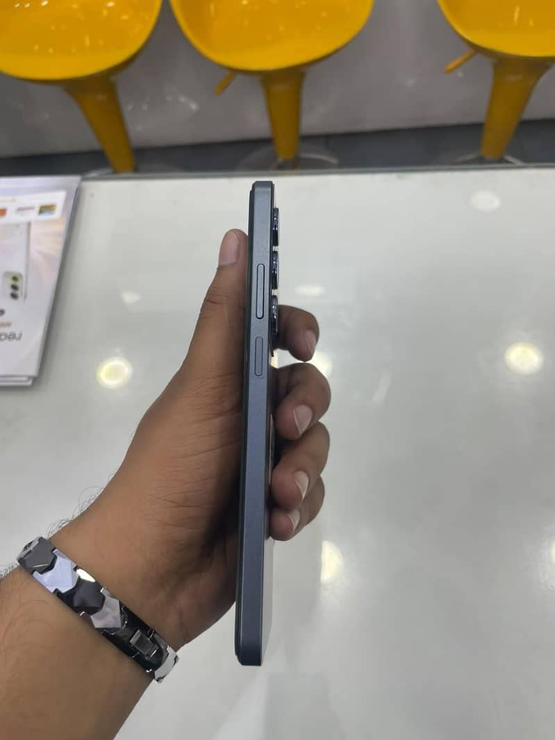 Realme C65 3