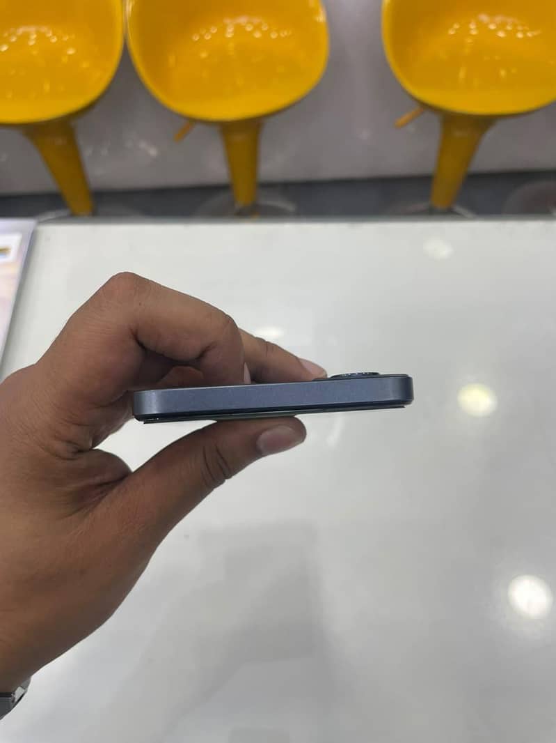 Realme C65 4
