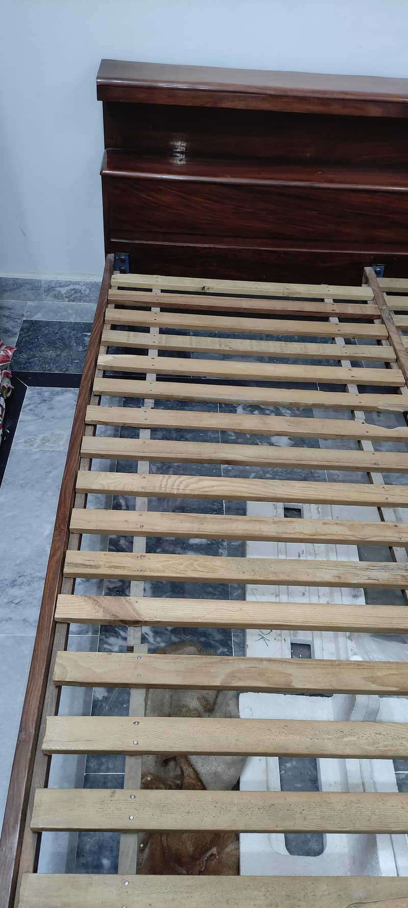 Queen Size Bed 9