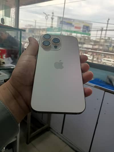Apple iPhone 16 Pro Max