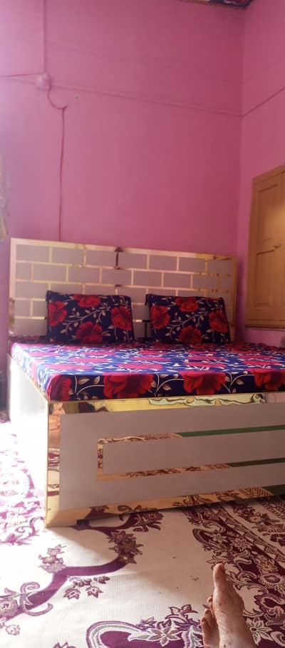 bed and almari for sale
