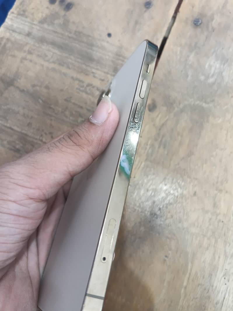 Apple iPhone 12 Pro 2