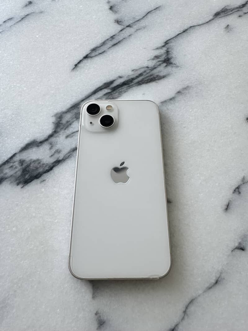 Apple iPhone 13 0