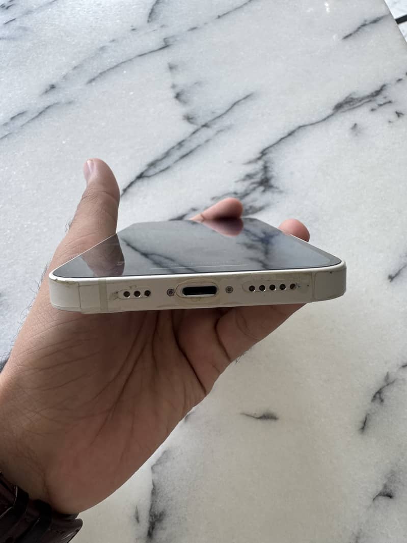 Apple iPhone 13 3