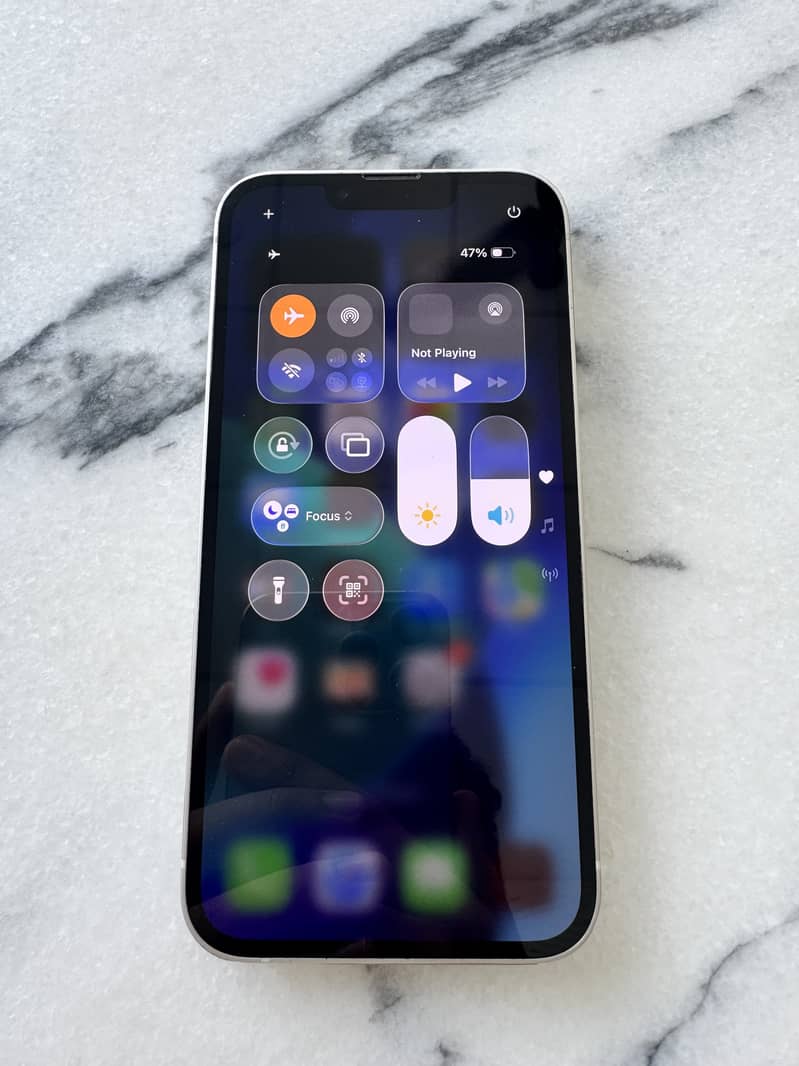 Apple iPhone 13 4