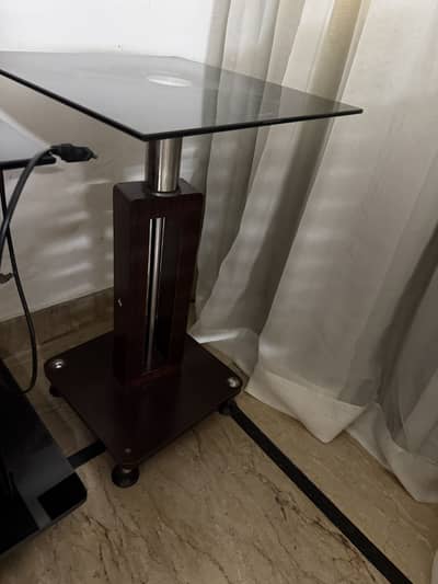 Tv table with two additional side tables (free)