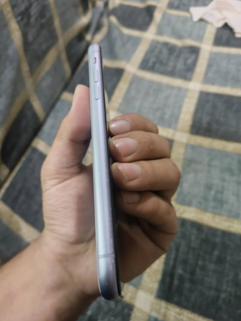 Iphone 11 ( Bypassed ) 3