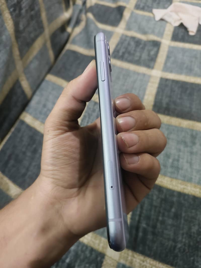 Iphone 11 ( Bypassed ) 4