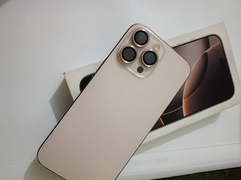Apple iPhone 16 Pro Max 0
