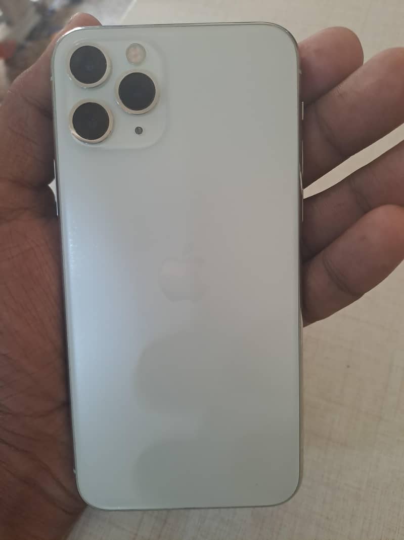 Apple iPhone 11 Pro 6
