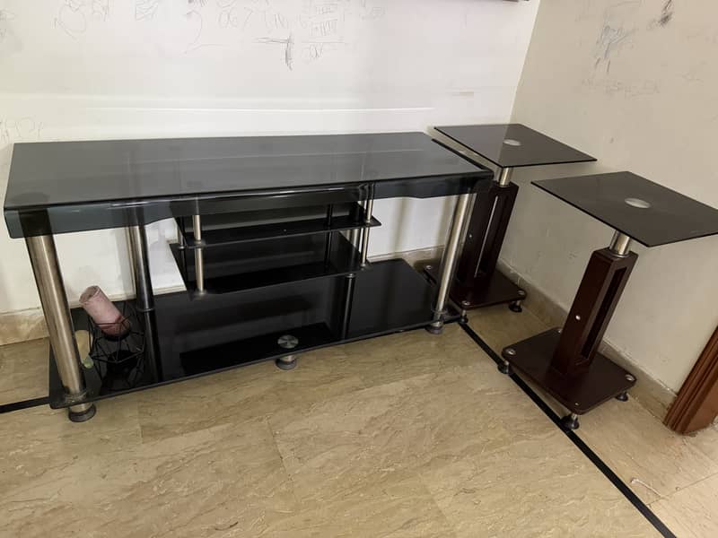 Tv table with two additional side tables (free) 1