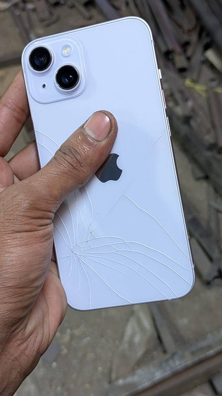 Apple iPhone 14 2