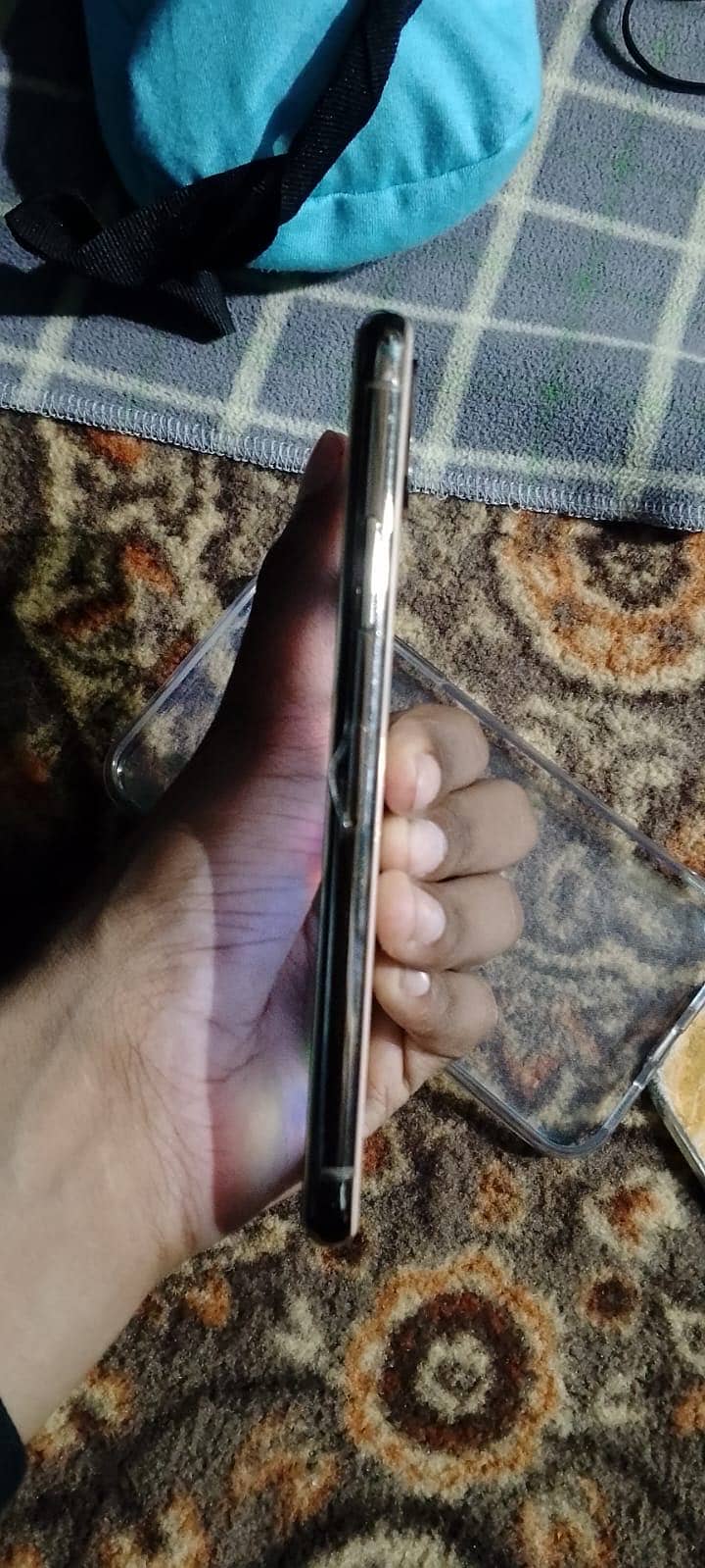 Apple iPhone XS 4