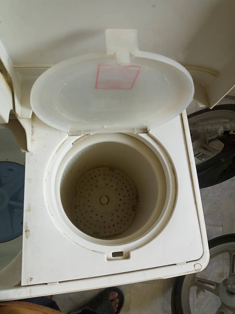 Dawlance washing machine 4