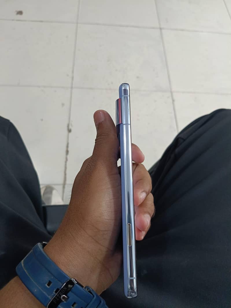 Google Pixel 8 Pro 2