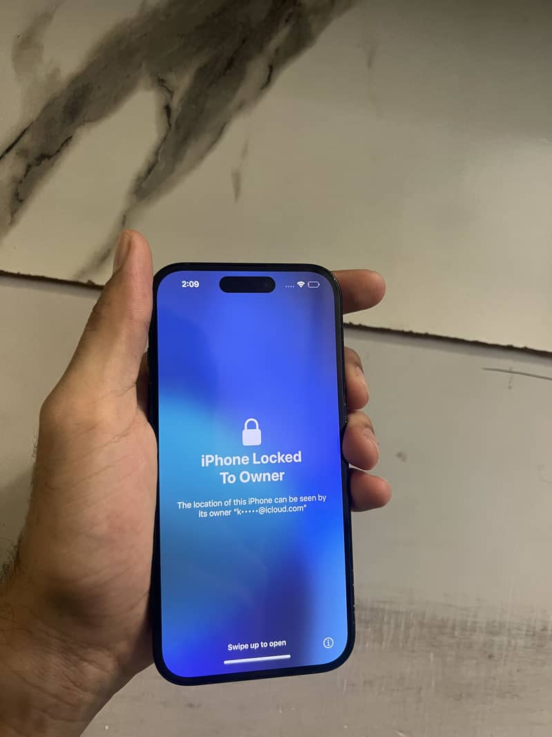 Apple iPhone 16 1