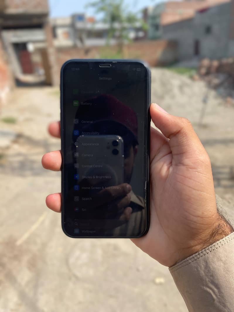 iPhone 11. Condition 10/10 6