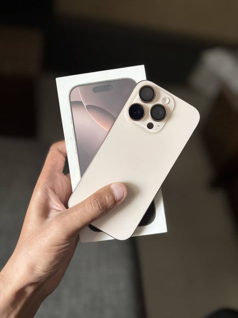 Apple iPhone 16 Pro 7