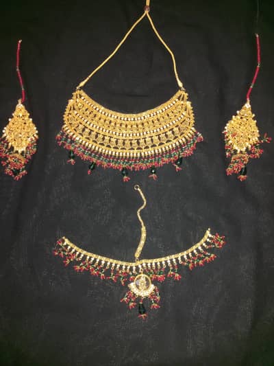 Set in good condition
