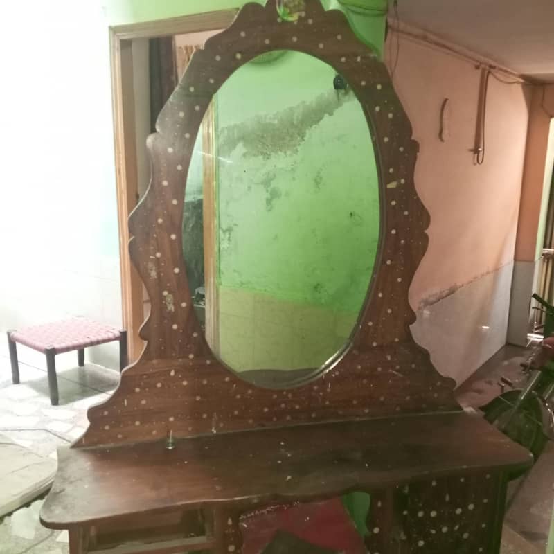 dressing table 4
