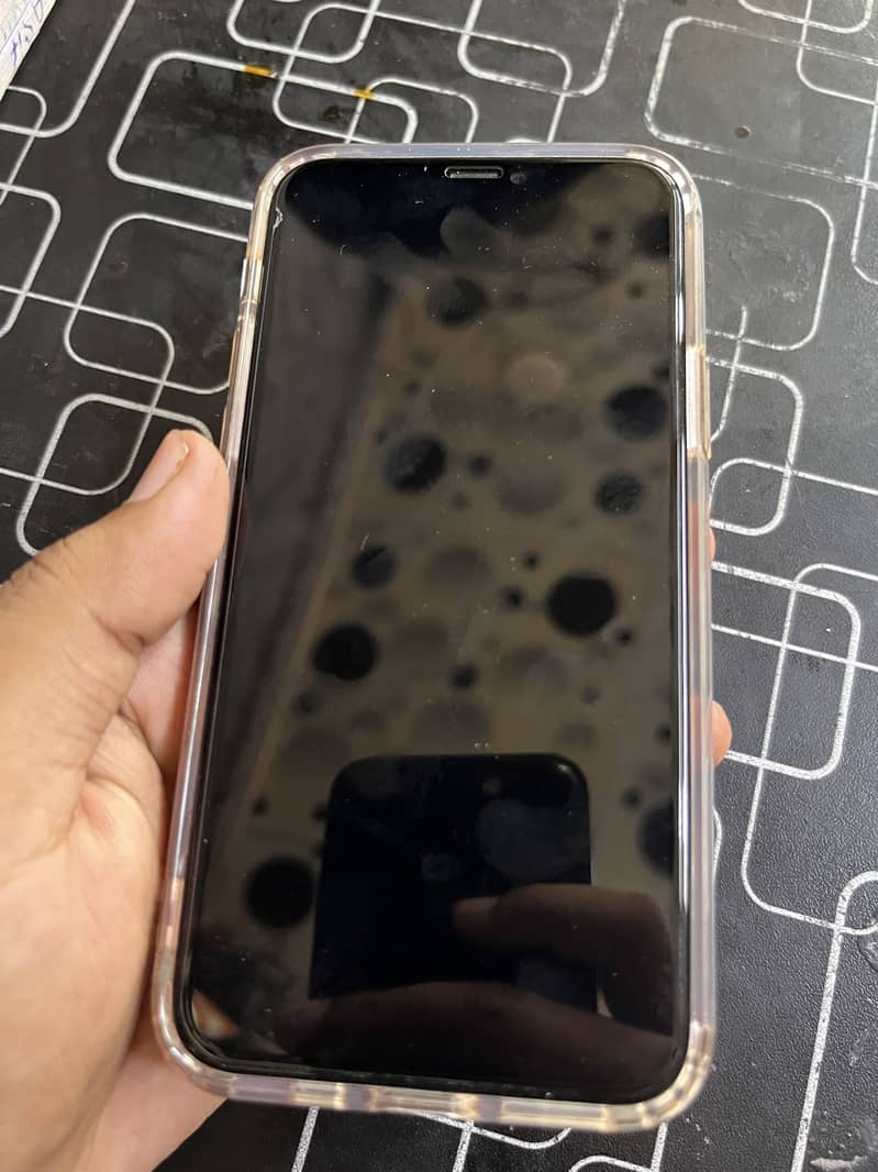 Apple iPhone 11 Pro 4