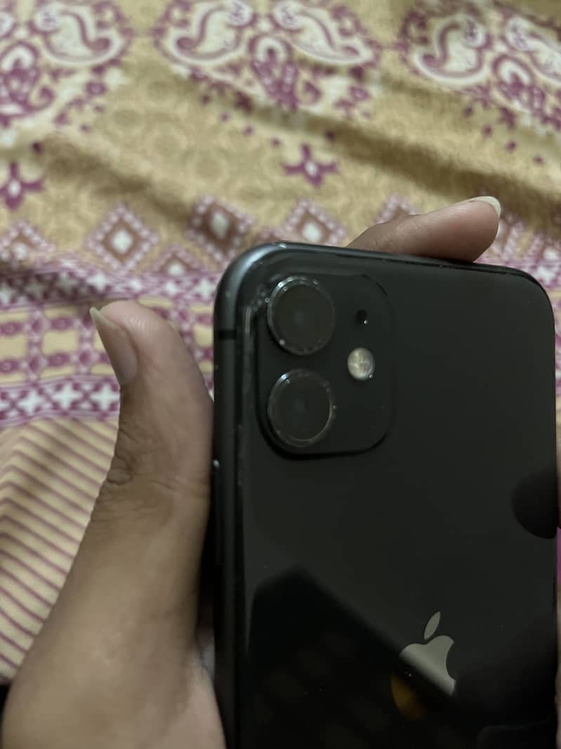 Apple iPhone 11 0