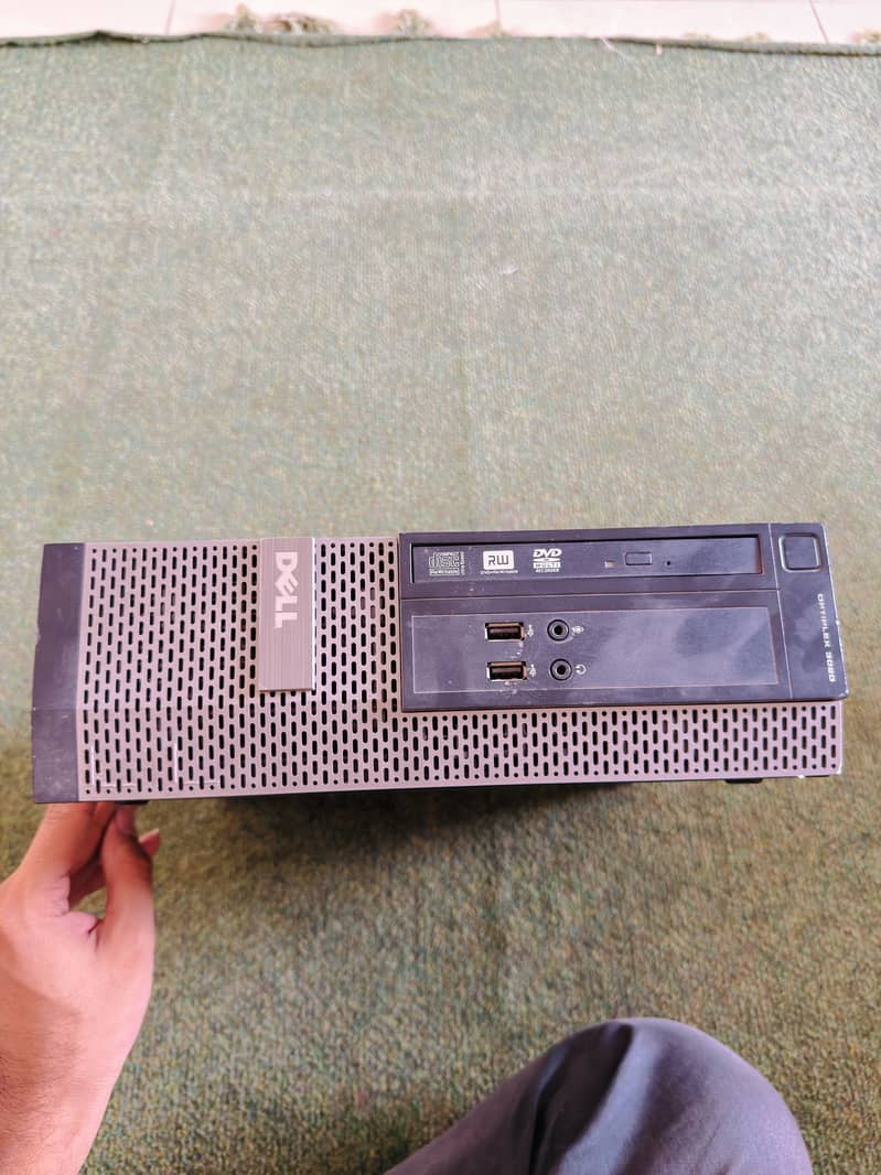 Desktop Computer 4