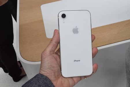 Apple iPhone XR