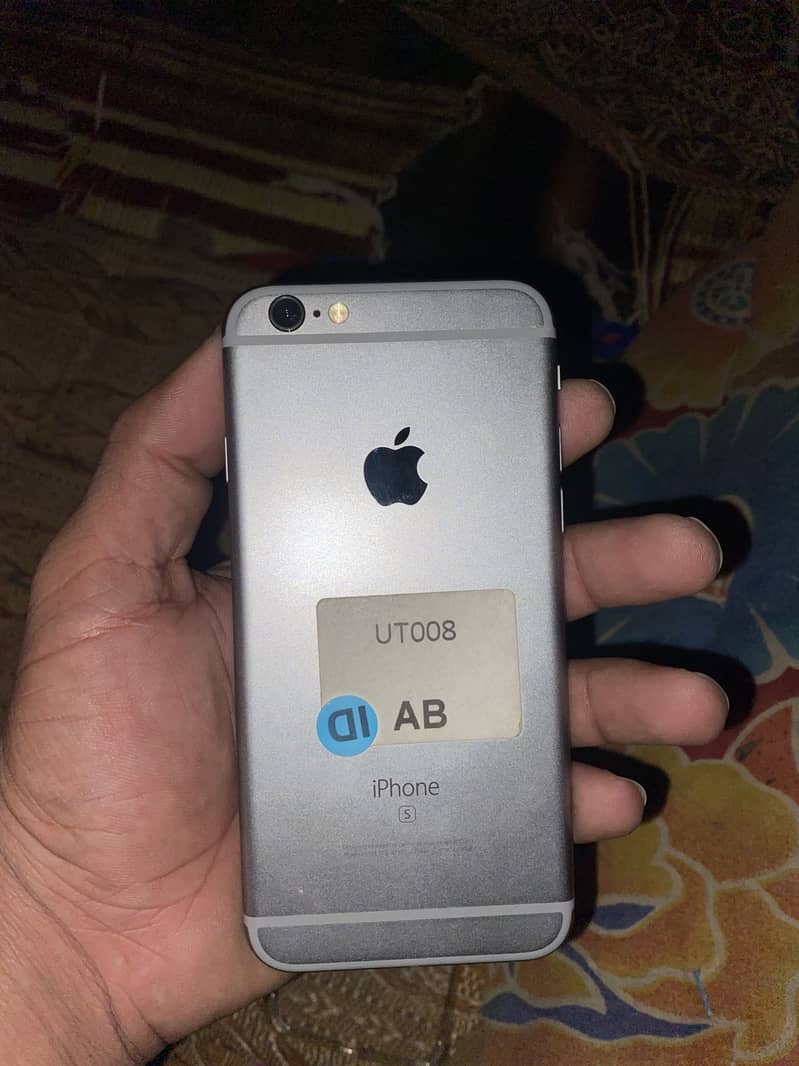 Apple iPhone 6S 1